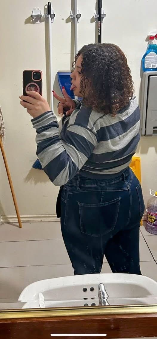 Lightskin Latina squirter leaked