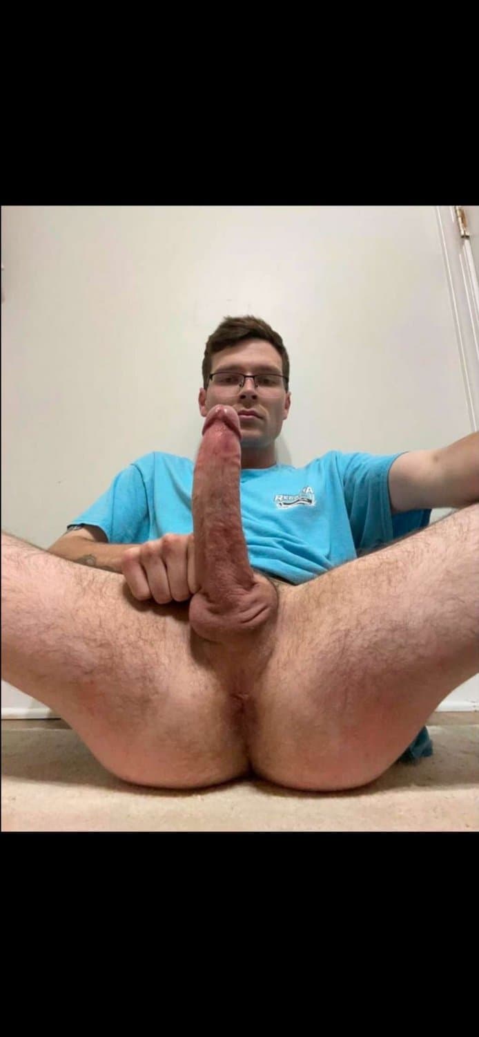 Johnny Boy is obsessed with showing off his BWC ! What a Hung Exposure faggot!