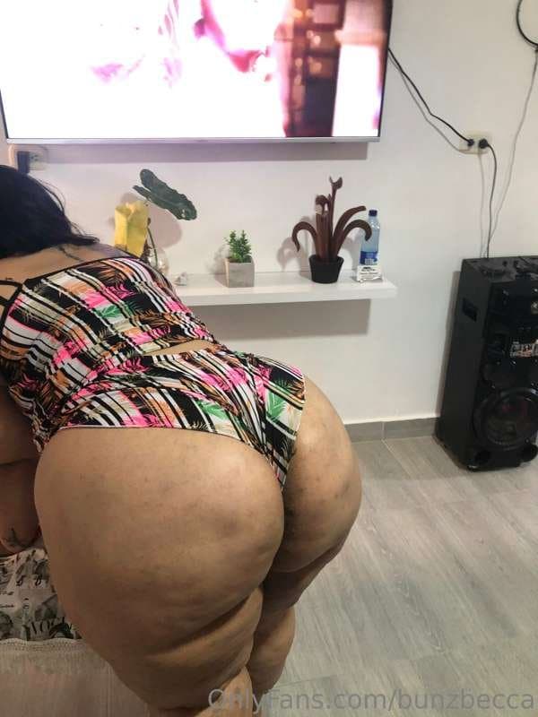 ChuNky C0LomBi@N Bo0tY !!