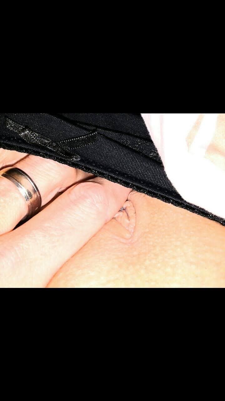 Yvonnethemilf (found my moms nudes in her early 30s)