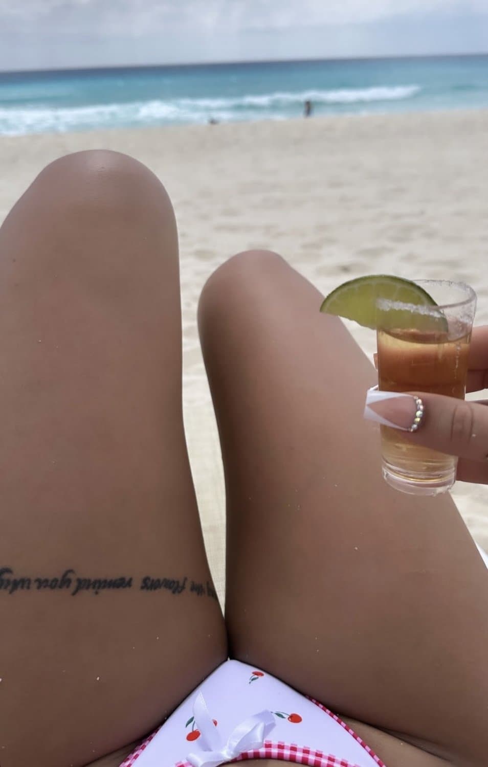 travis hunters gf leanna lenae is a baddie?