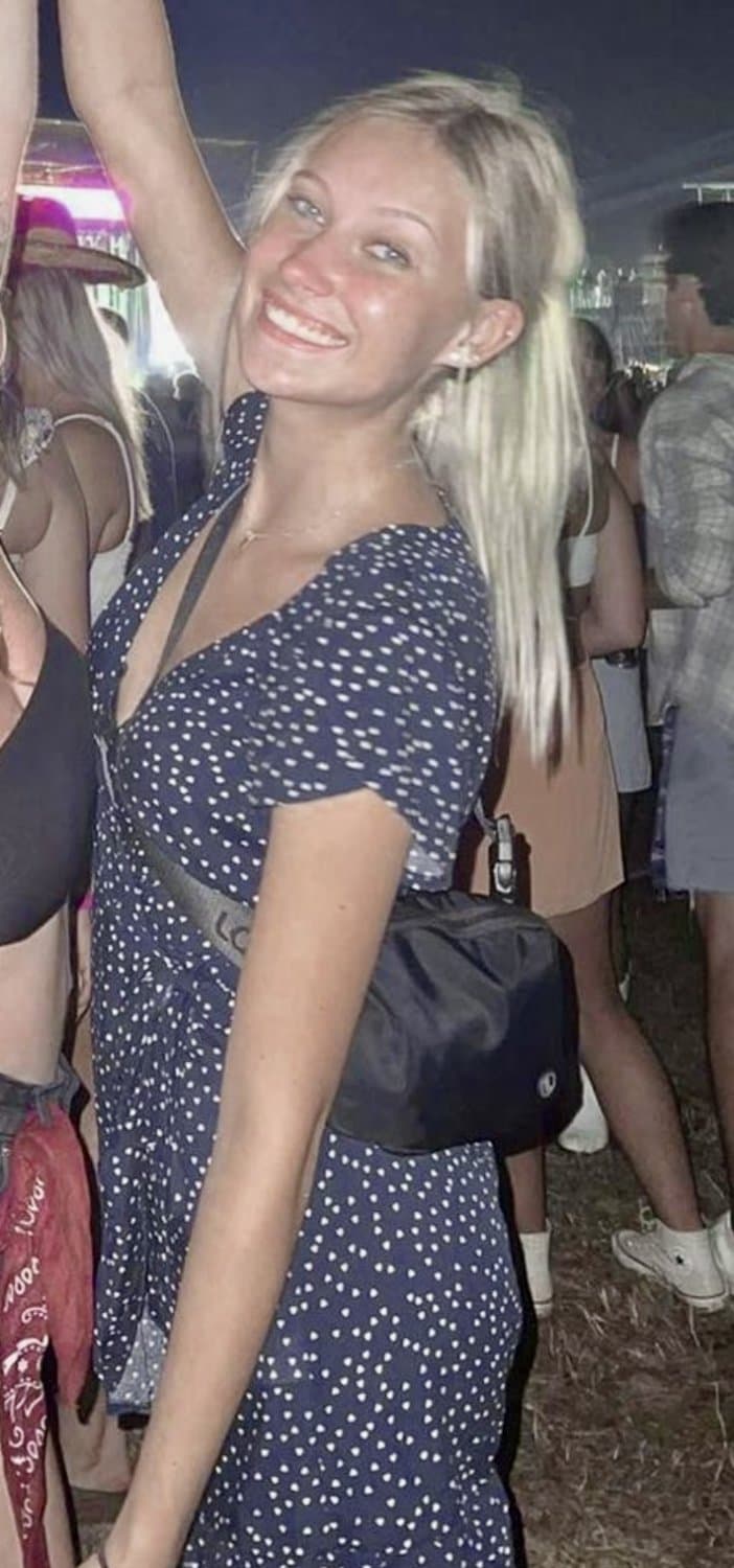 Profile reached 1M views. Here’s my cousin to celebrate (jerk off to)* ??