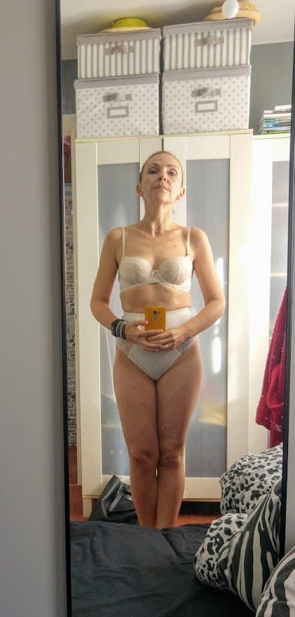Monika, 49yo, present some erotic Sets of lingerie