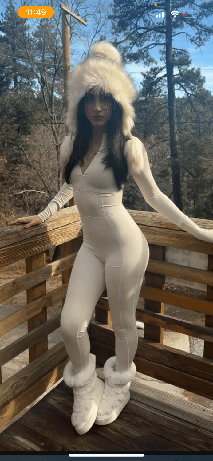 Click to view full size petite bratty armenian hs baddie