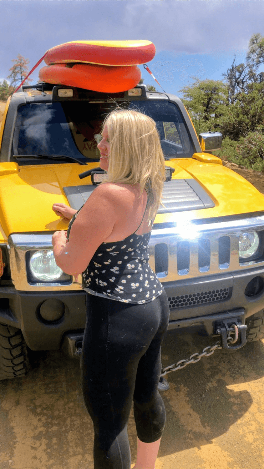 Meet Me At My My Office After Work For Topless Pictures - Big Boobs Blonde , Arizona free Use