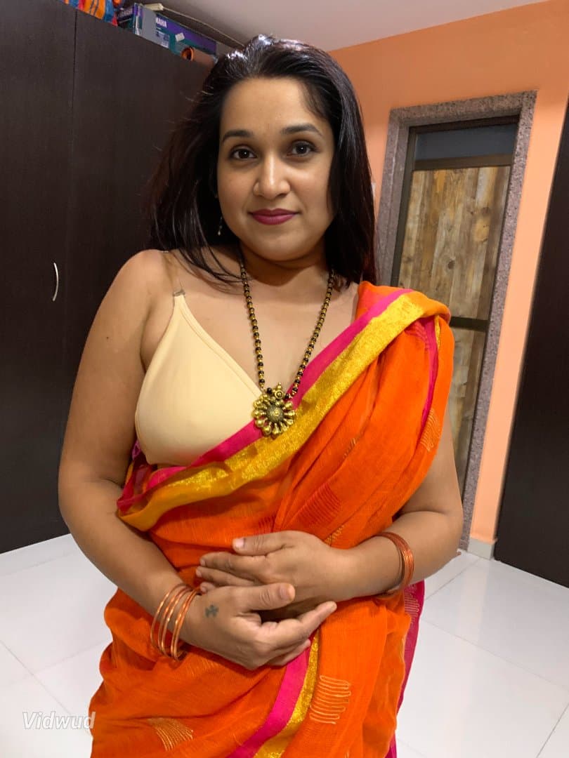 TELUGU AMMAYI MILF ANUPAMA HOT BOOB SHOW CAM FOR JOB