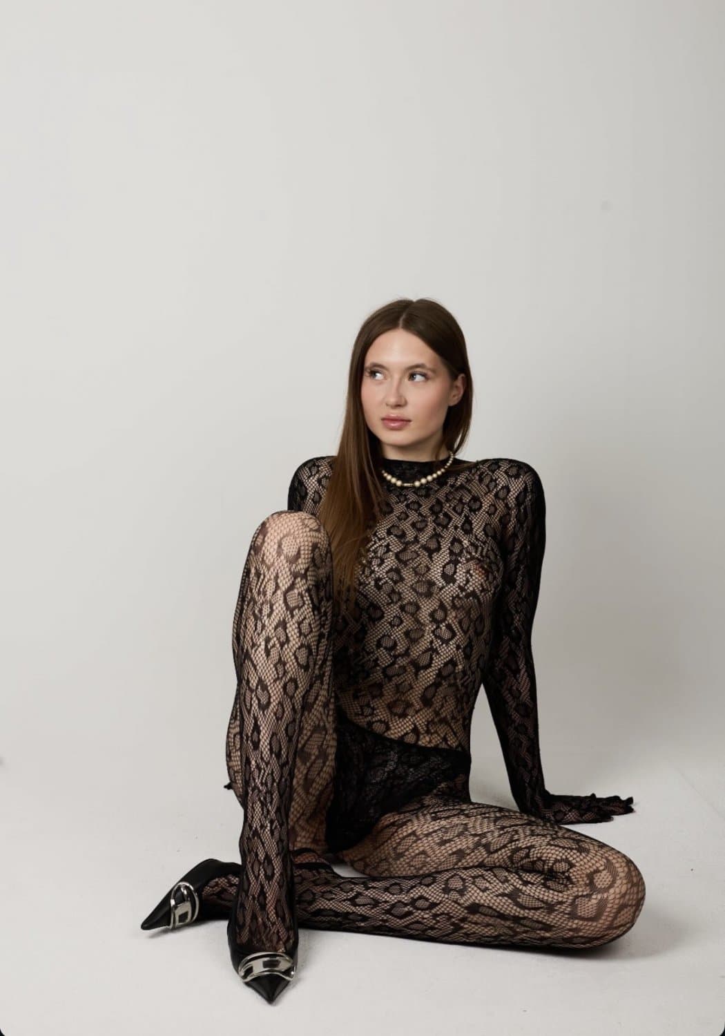 Lolli and her sexy soles and arches ???????