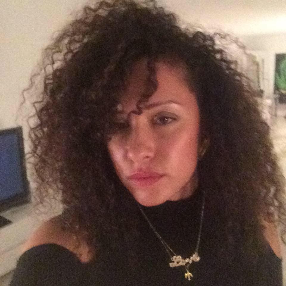 While on spring break, Inez used a fake name while getting naked and masturbating for G G W