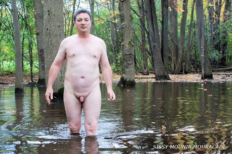 MOUNIR MOURACADE NUDE IN A PUBLIC PARK