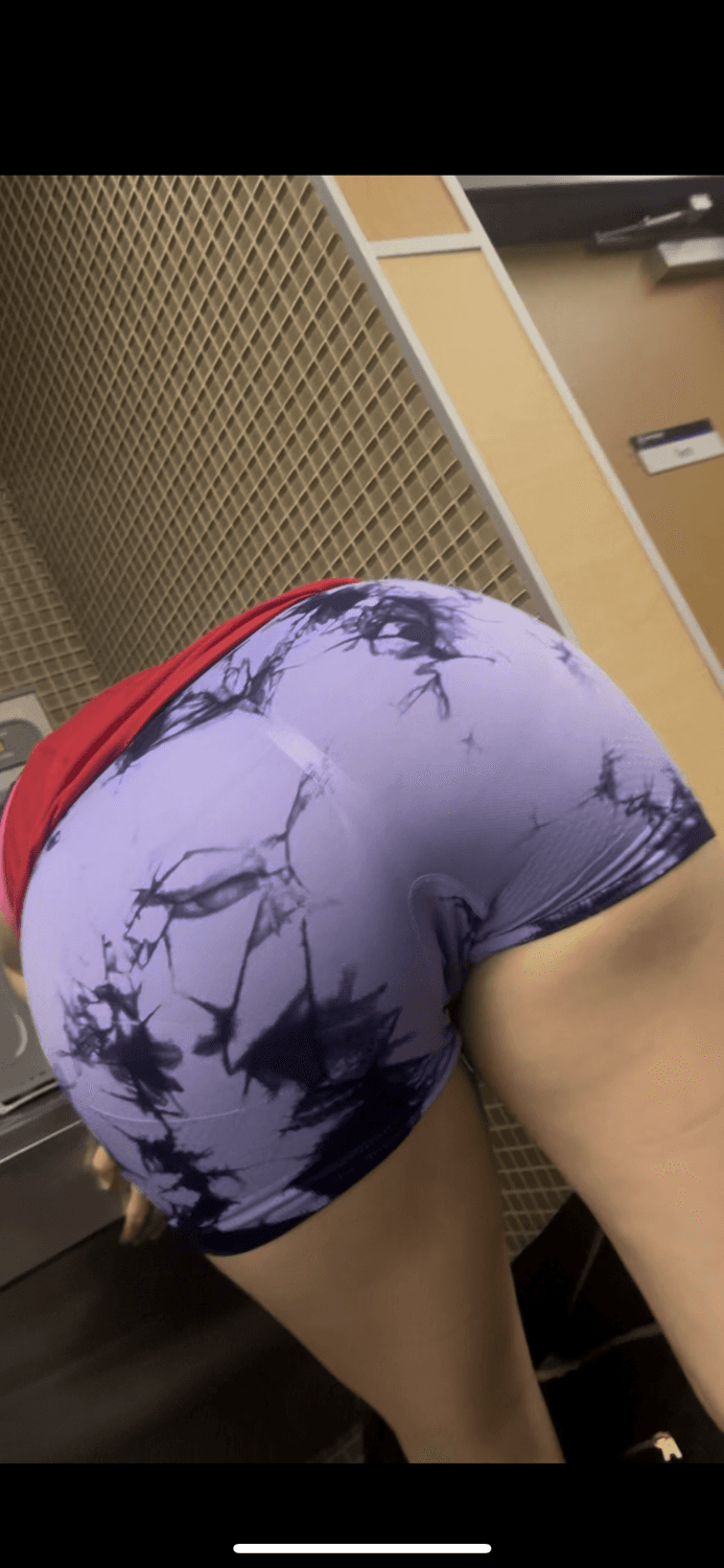 Click to view full size Dm me to trade candids (school, sibling, parent, gym, store, etc)