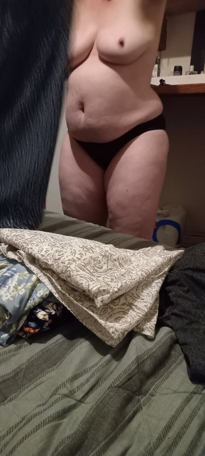 Sneaky 2 getting dressed