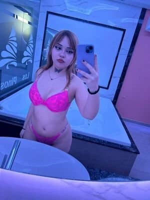 LUZ CULONA? Pendeja tetona y culona , videos Cojiendo y de todo tipo , muy putita