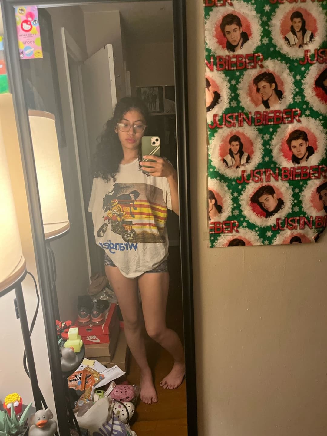 Kinky hairy fun sized latina teen loves to tease + feet self worship