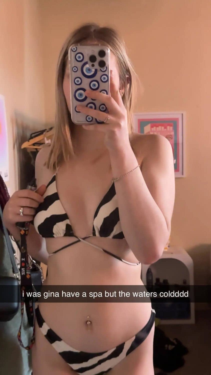 Click to view full size New Zealand slut Anna