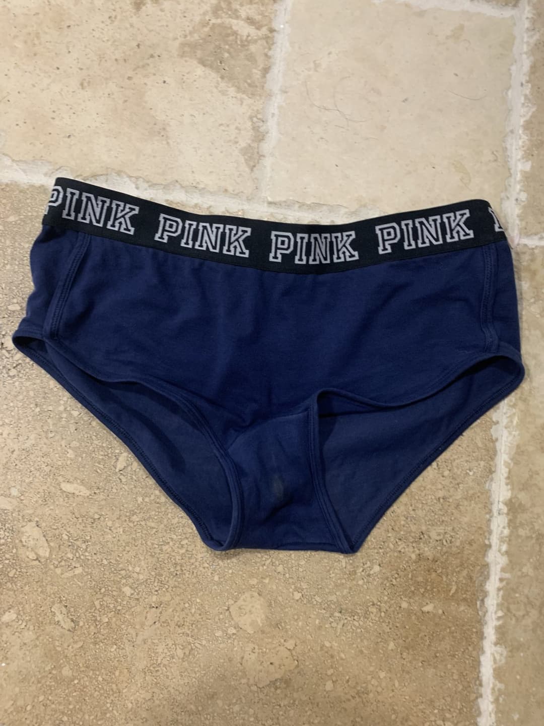 Cumming to my mommy’s dirty panties