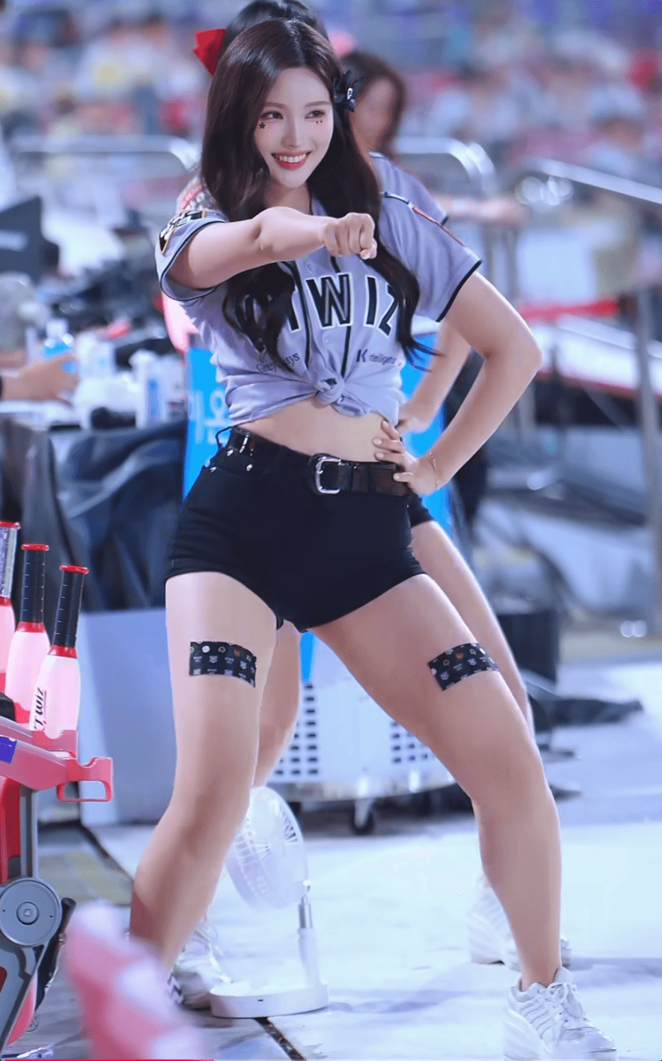 Korean cheerleader rides huge cock