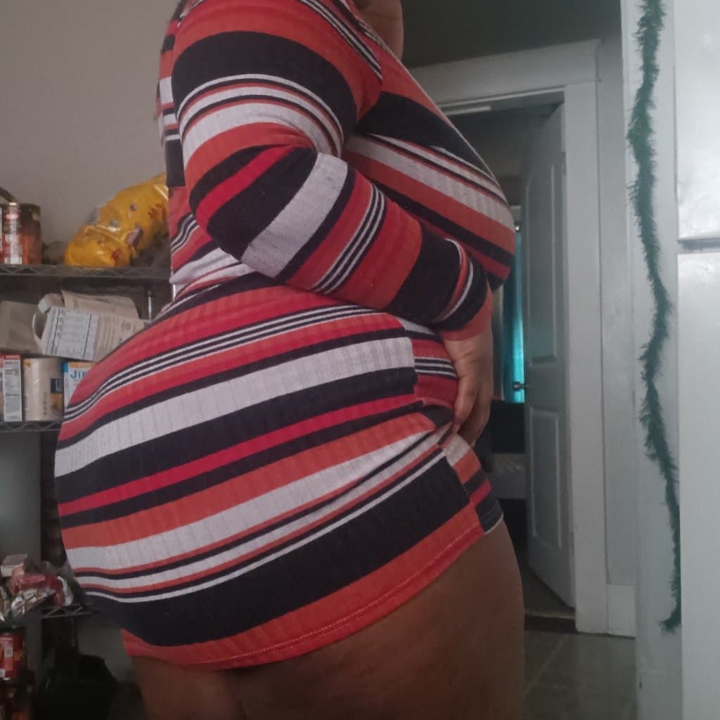 THICK BiG BOOTY MATURE EBONY MOM. MILF COUGARS phone leaked real camera roll