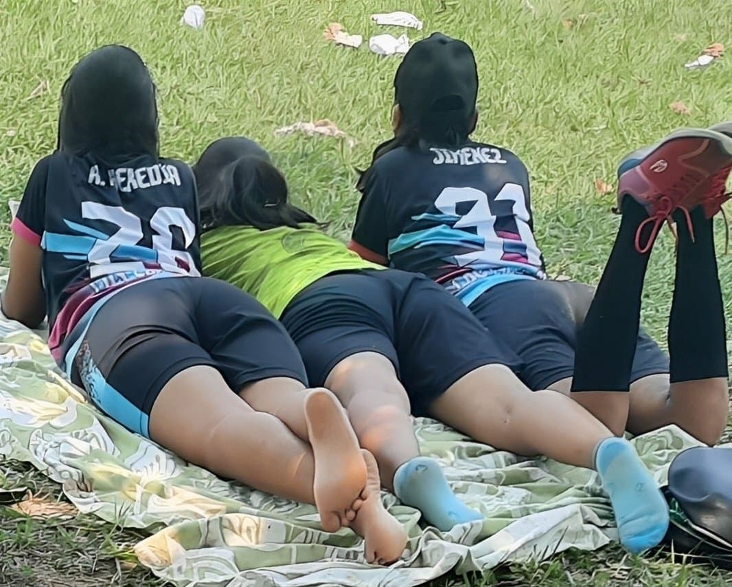 karla lorena heredia salinas espiada, no se da cuenta, amiga