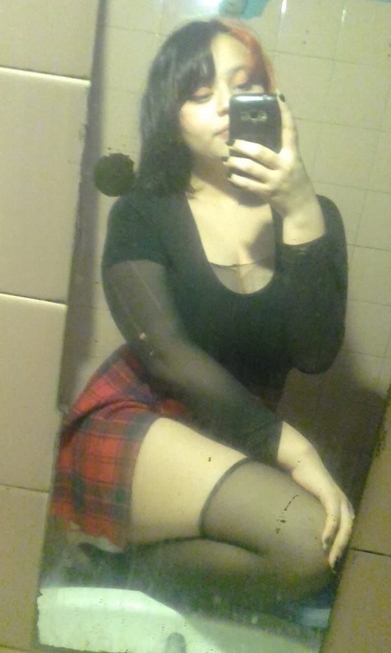 Cornudo arrepentido por compartir a su novia tetona