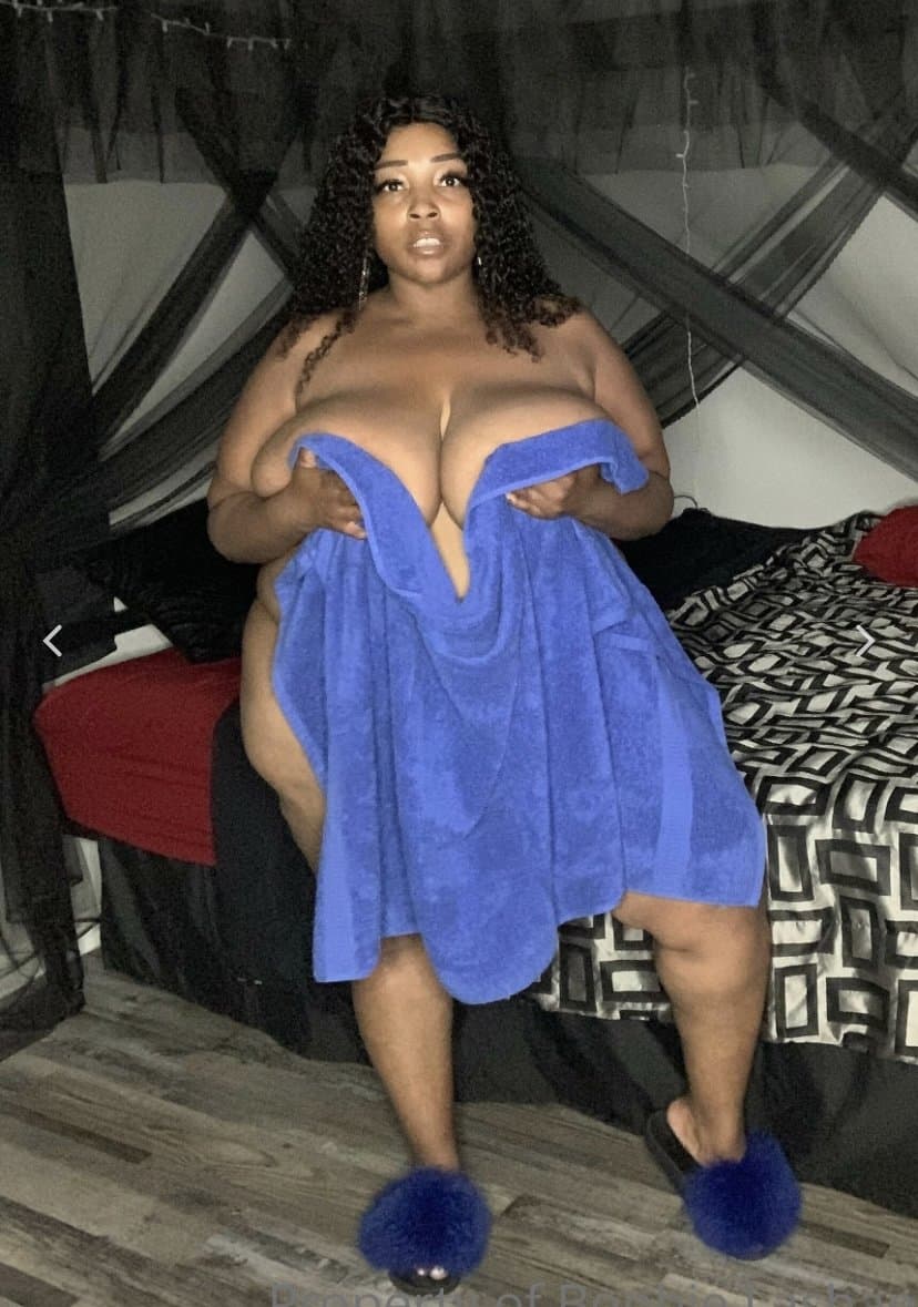 Sexy big breast Bbw