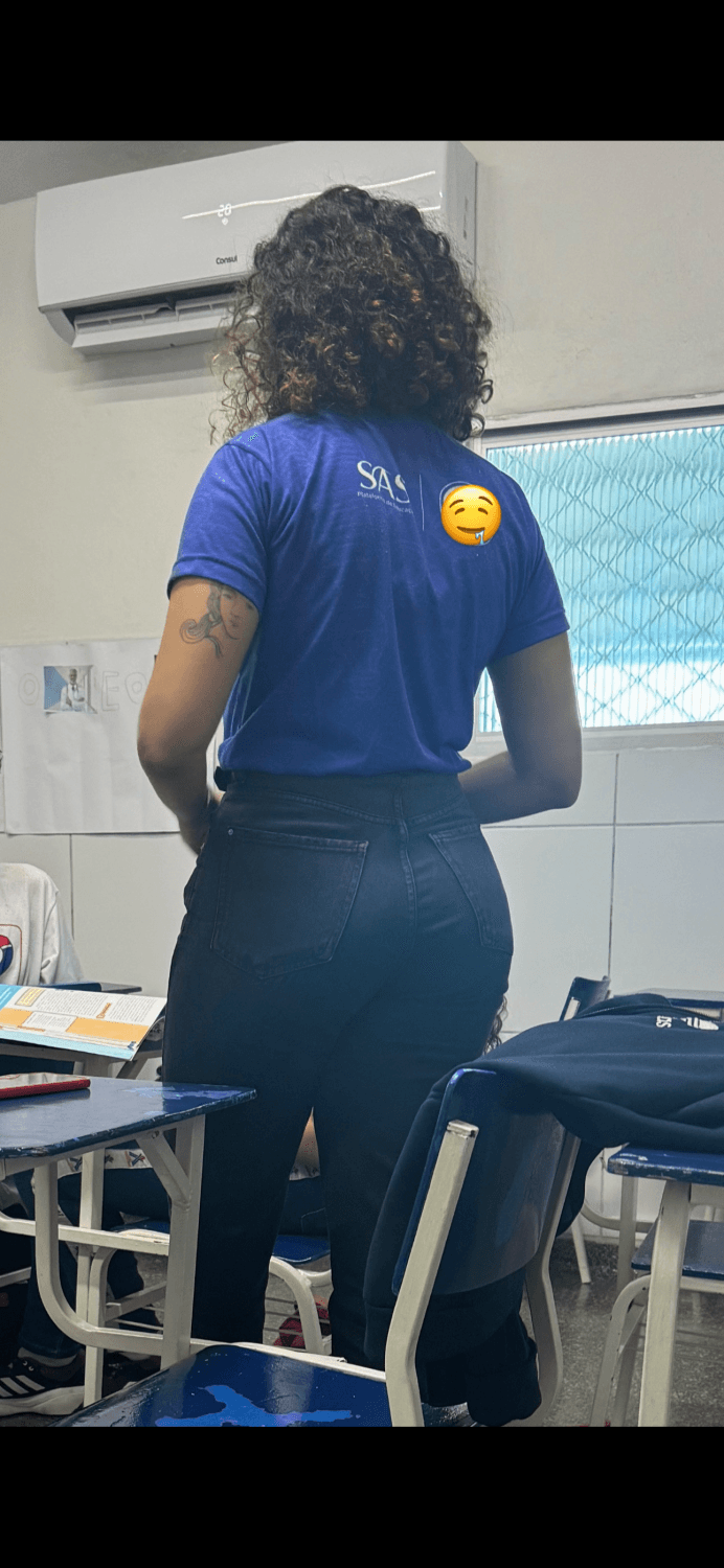 professora magrinha do bundão