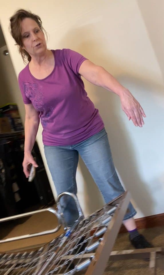 Thick Ass Gilf Helps Her Dad David Move While I Take Creepshots