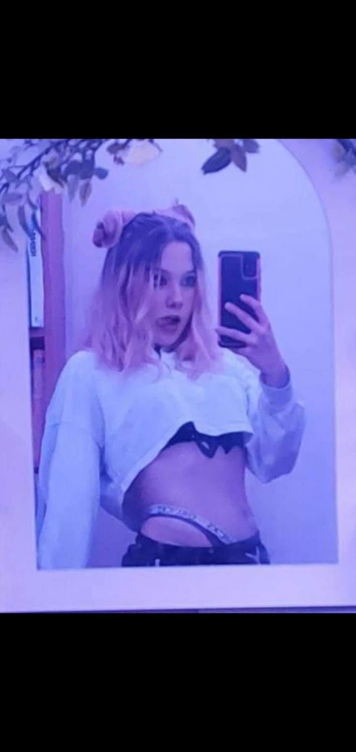 Kylie Pickett 20 snap is kylie.willow she wants all your attention~