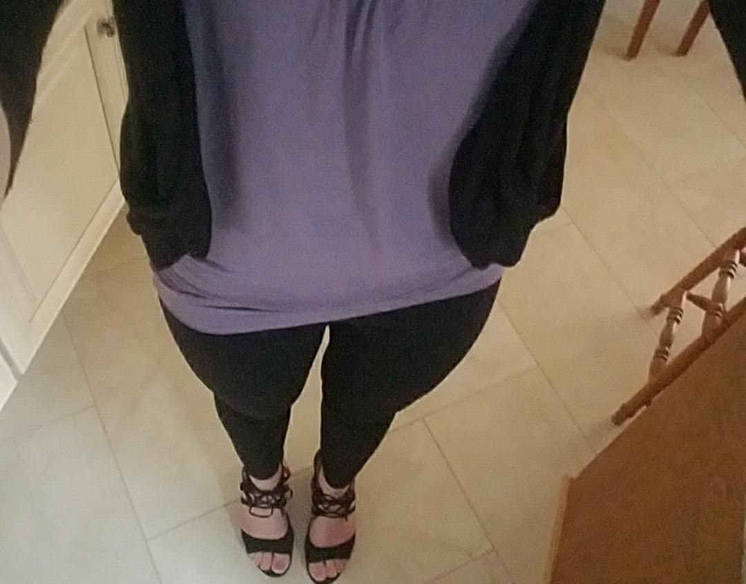 Love letting guys jerk to my wife ?