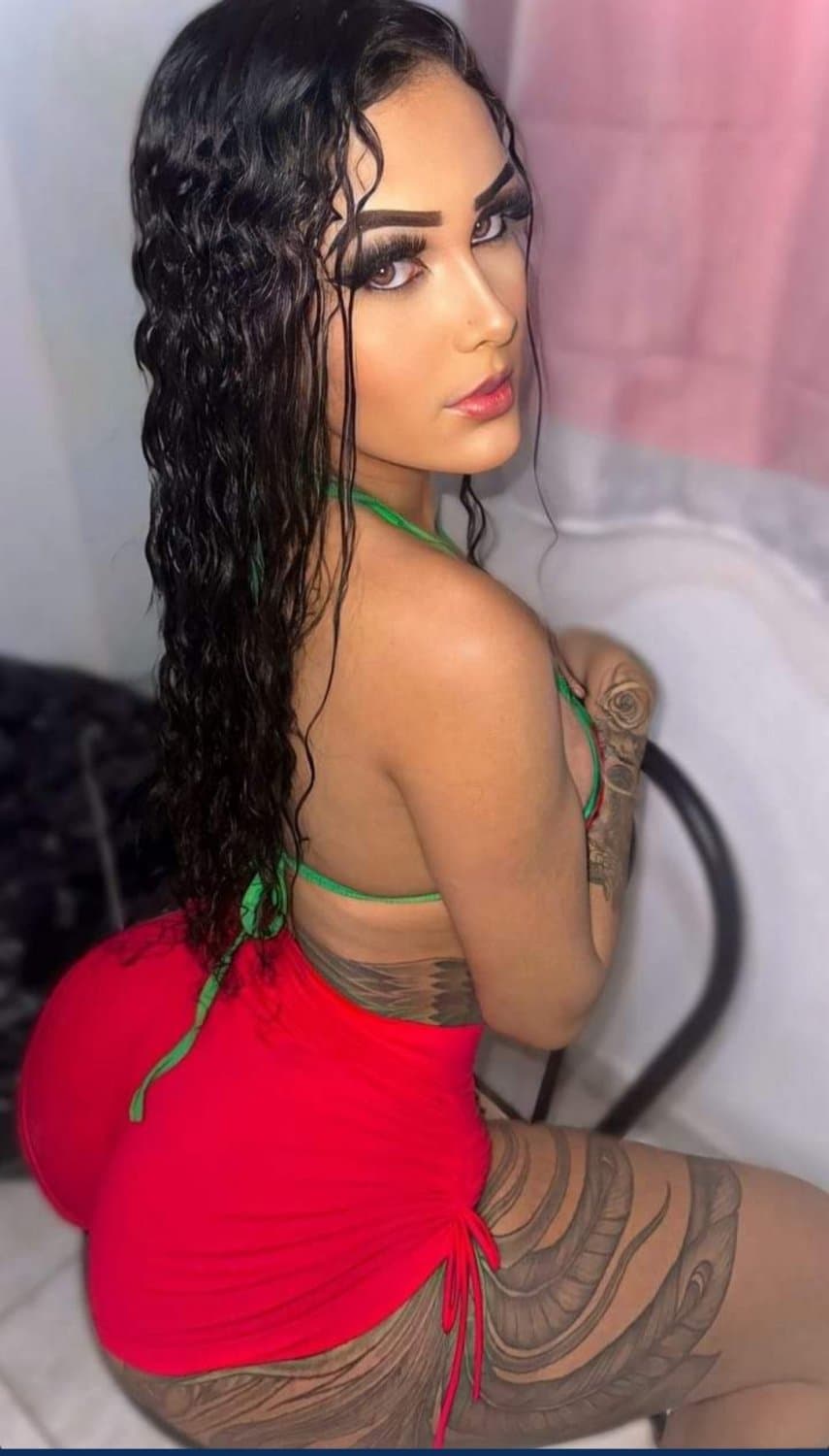 Click to view full size Vitória Santos