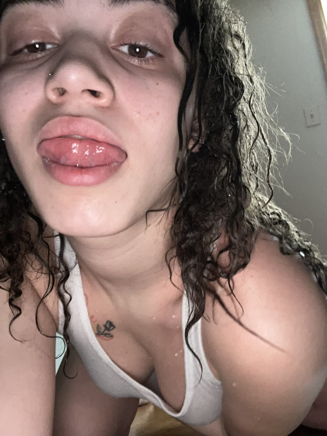 She knows uncle wants to fuck that little pussy