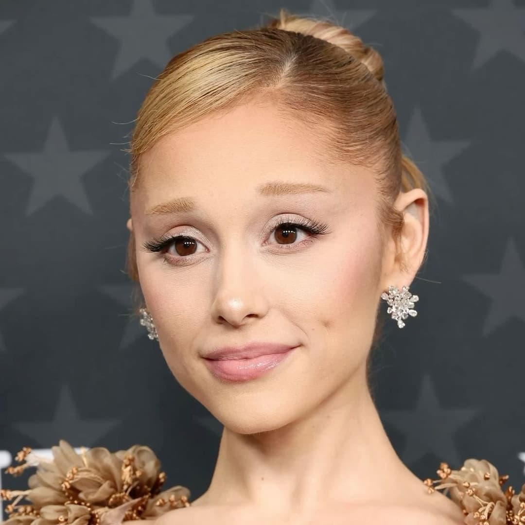 Ariana Grande 2025 face porn ?