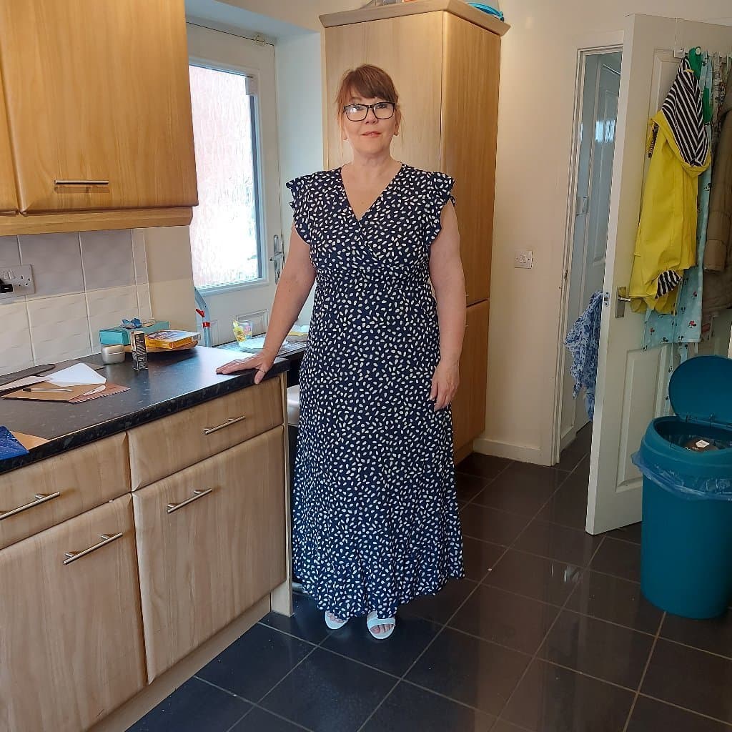 Wife Alison 60yo From UK ??