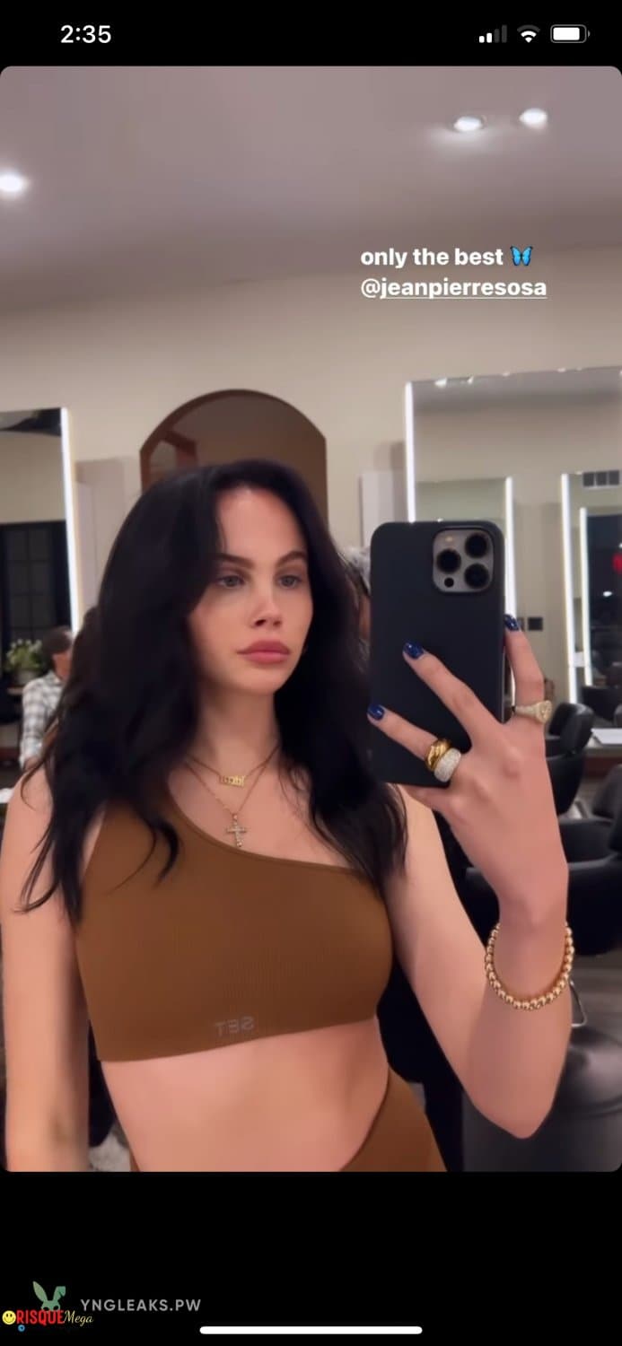 Ⓛⓔⓐⓚⓔⓓ - Kirra W