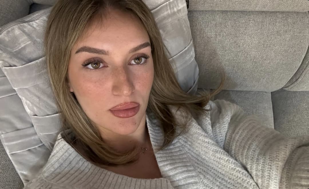 Amina.. Tuzla??/Wien?? Kommentiert geil / Komentarisite! Ko Poznaje inbox, wer sie kennt, dm