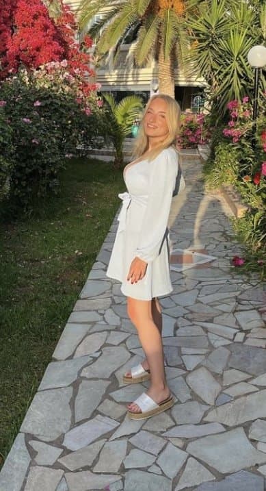 Swedish Denice, 21 Built to take only the biggest of dicks