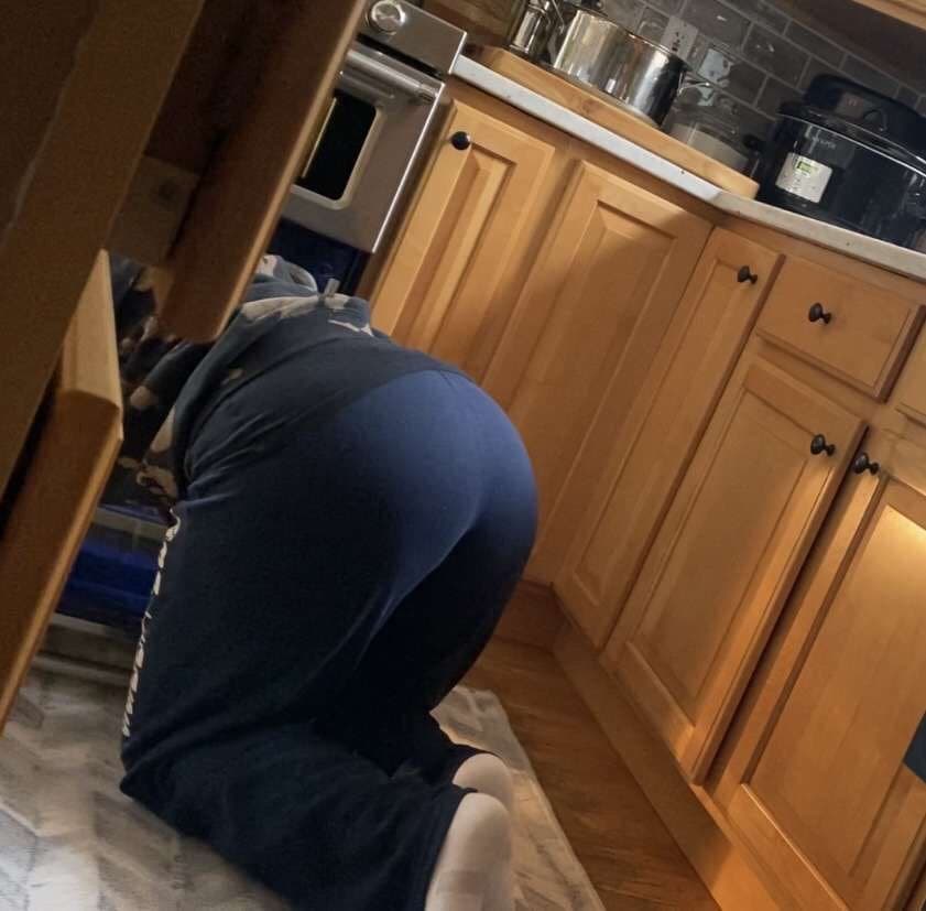 Click to view full size Mom of Two Beth (wwyd)