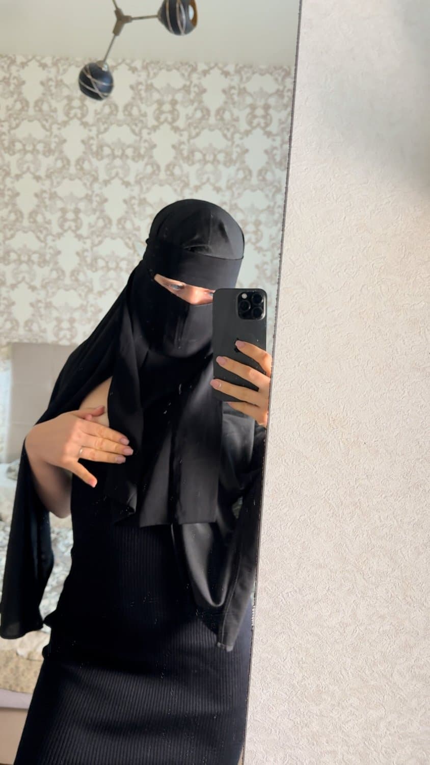 Ready to see me completely naked? All the juiciest stuff is on OnlyFans ??