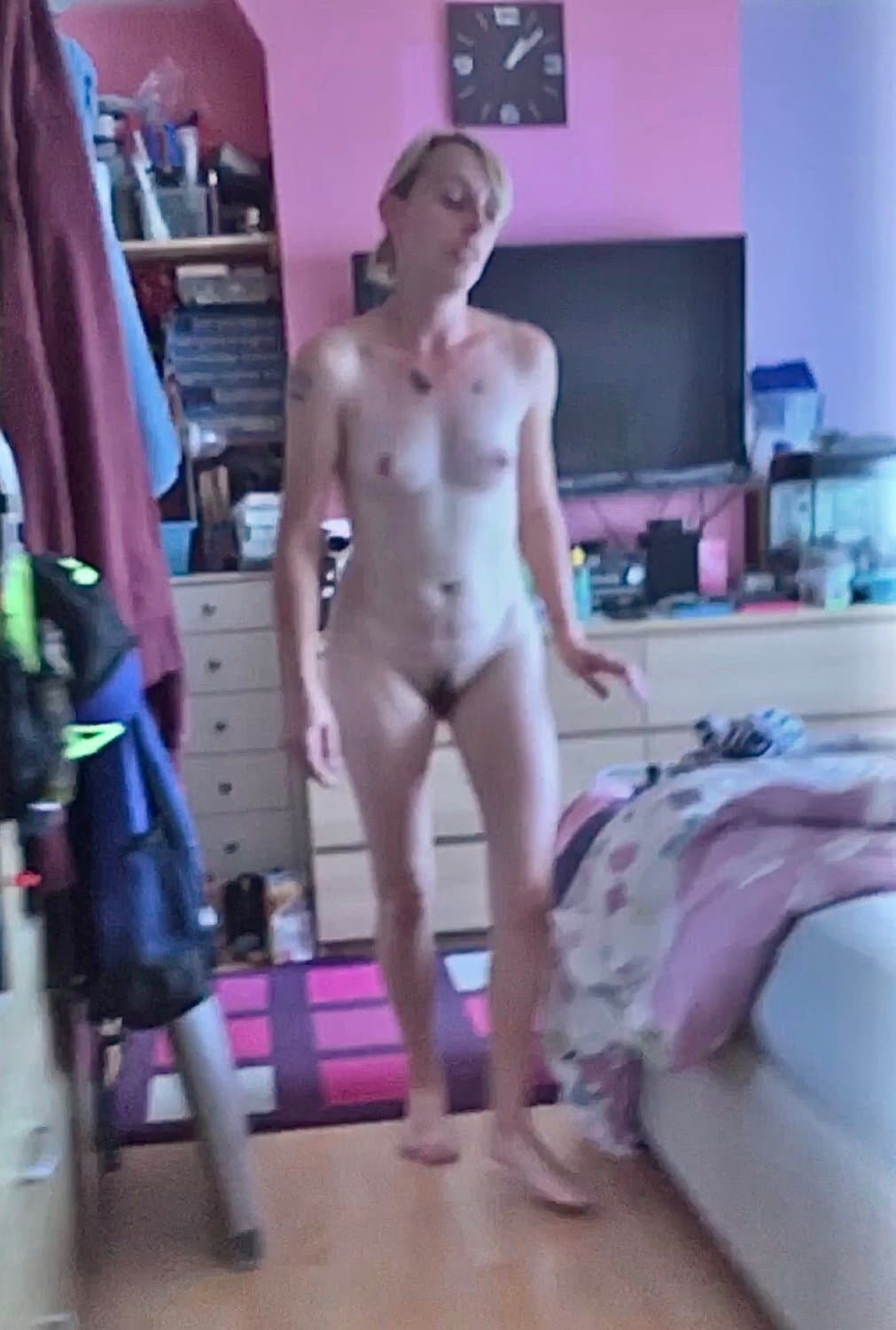 Slutty British MILF Kerrie