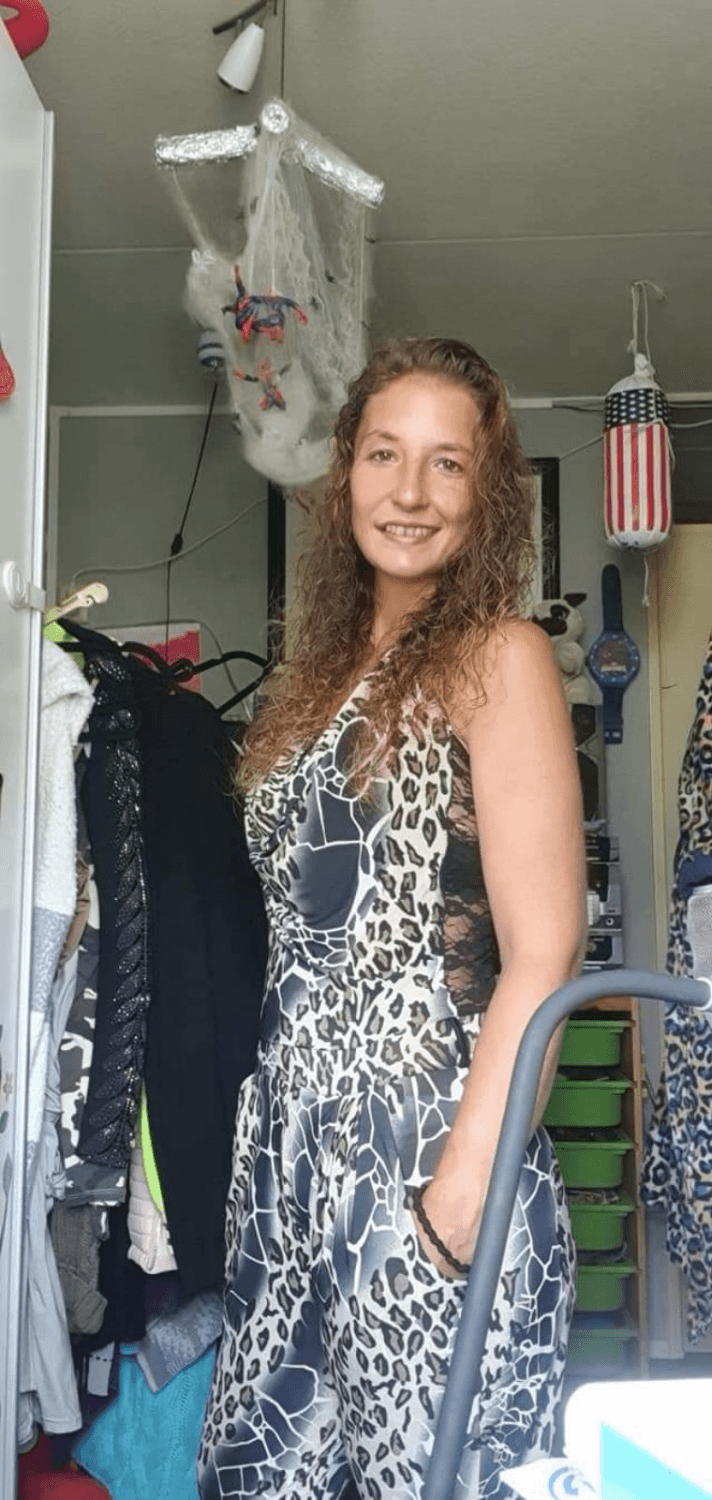 Amateur Dutch slut Claudia is a cum lover (Spermasletje)