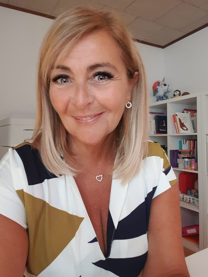 Ann Cath mature beauty