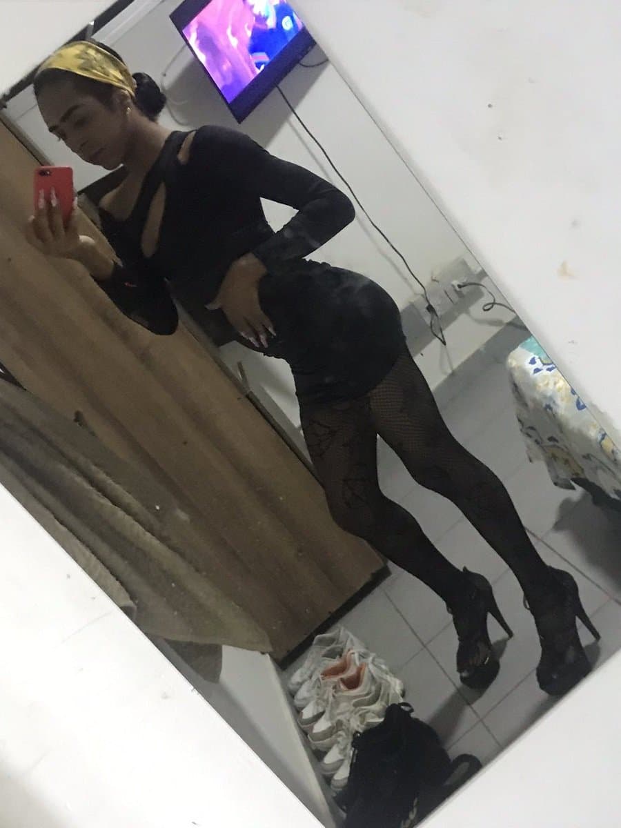 Candy Bigcock Sexy SHEMALE