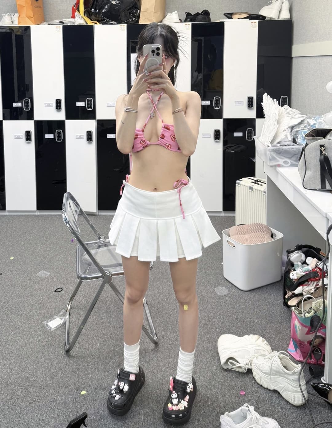 Asian streamer Seungvley masturbates