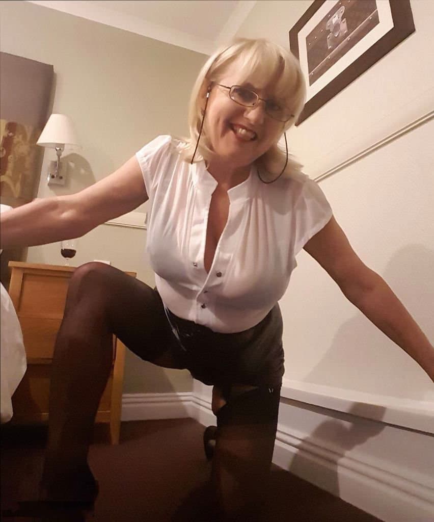 Click to view full size Blonde, Short hair