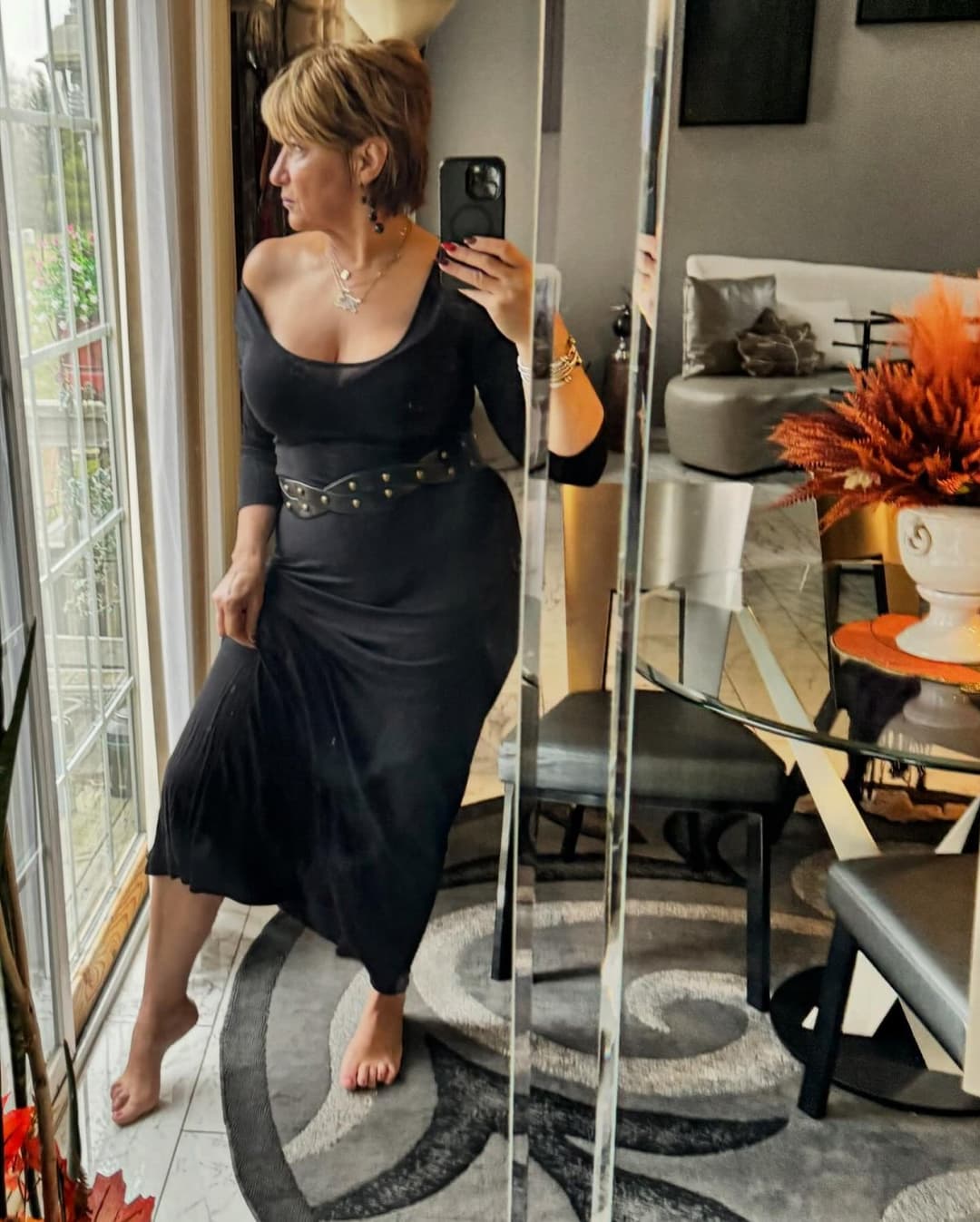 Thick Gilf flight attendant