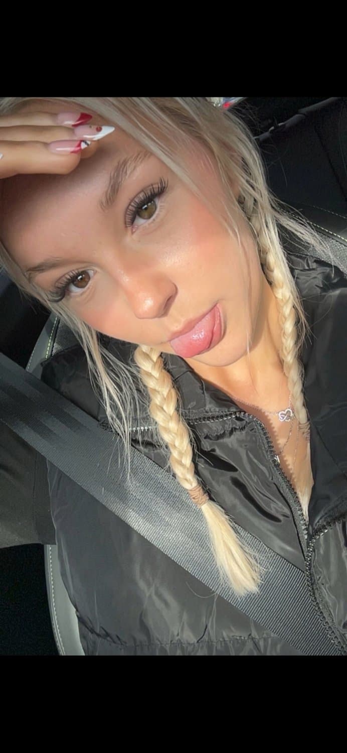 Hot blonde girl poses her hot body