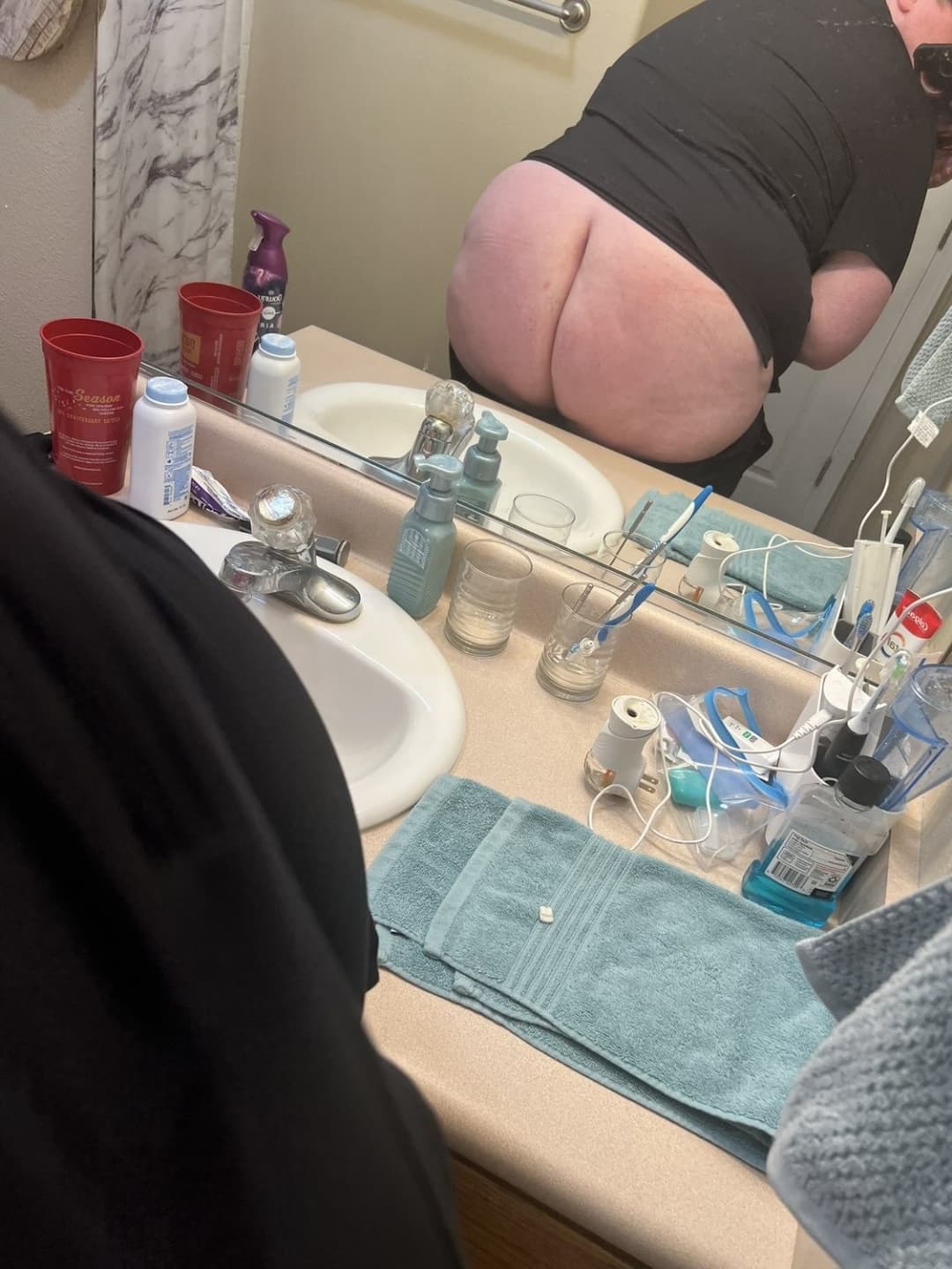 Thick white chub spread ass