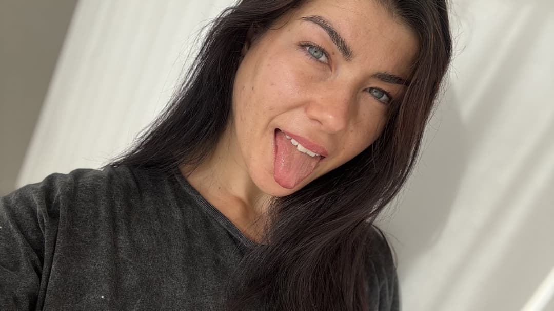 Click to view full size Fit enough to handle all your filth Daddy