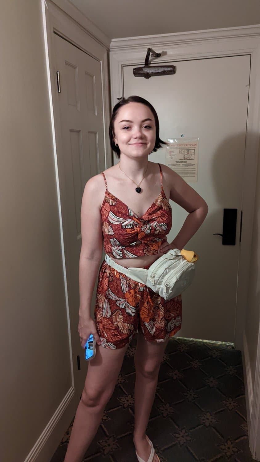 Short hair teen sucks cock and gets fucked