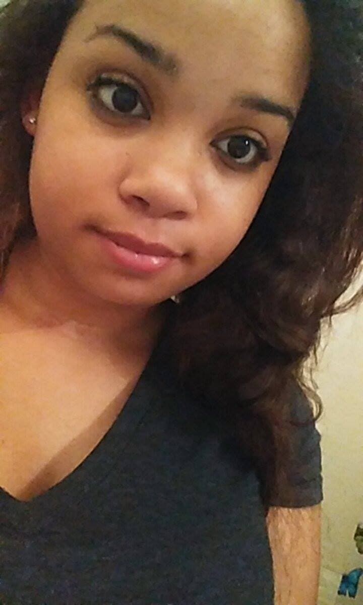 Cute and Chubby Ebony Girlfriend Leaked Giving Handjob to BWC while Getting Fingered Like A Whore