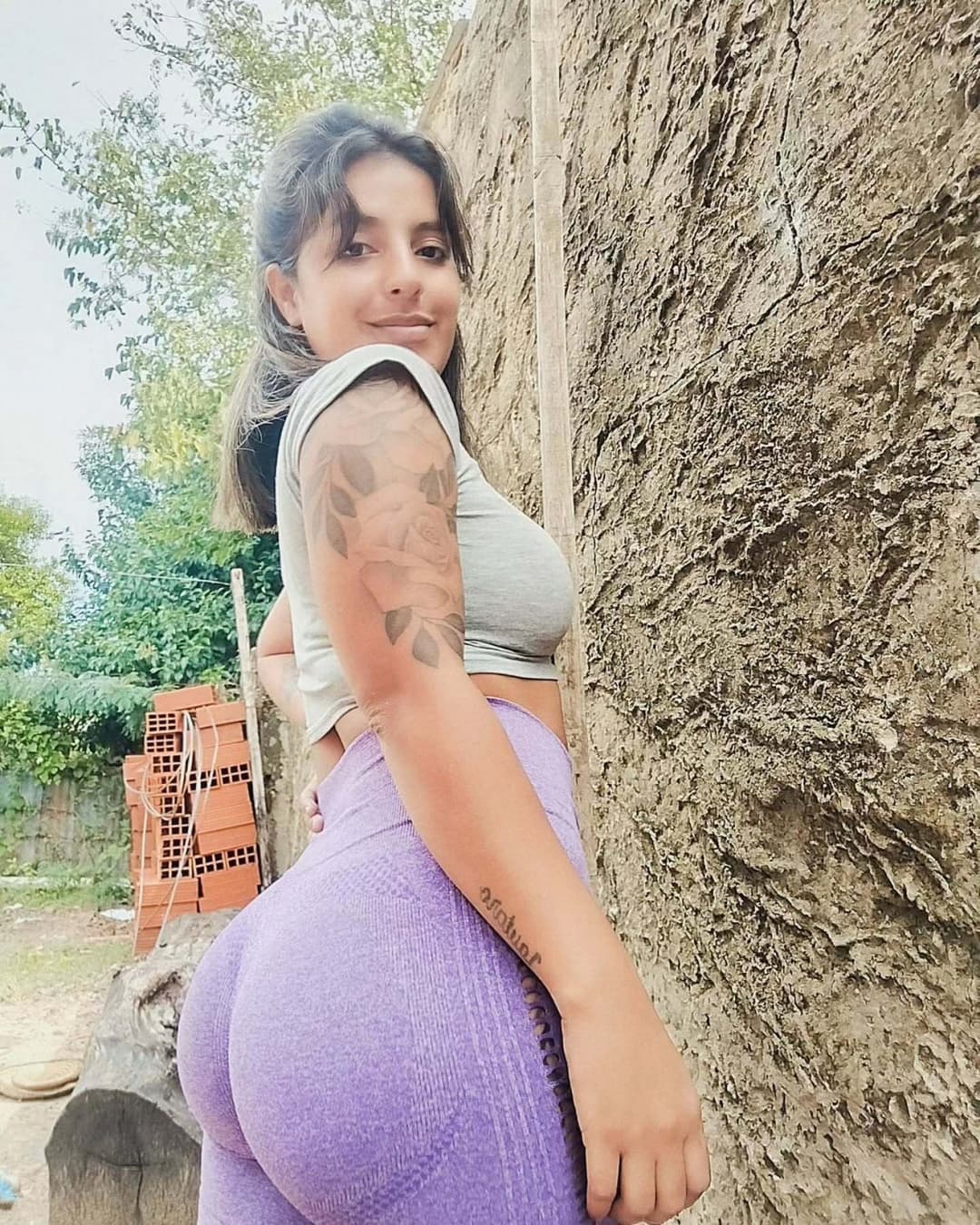 Culona Argentina/Big Thick Ass Argentina -- (NoNude/Soft)